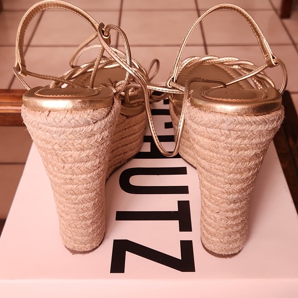 Schutz Jhessy Wedge in Metallic Gold size 10.5B US - Picture 2 of 4